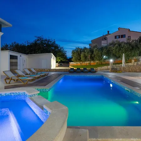 Awesome In With Sauna Hébergement de vacances