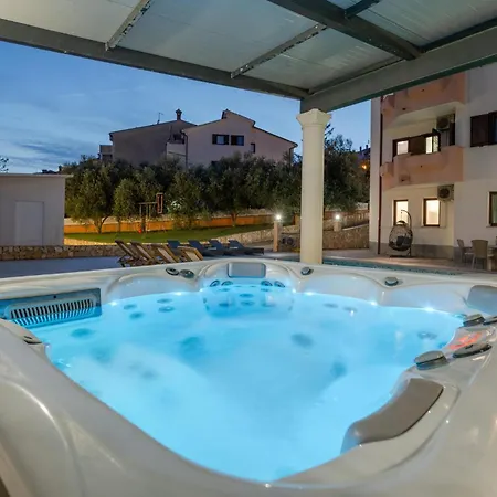 Awesome In With Sauna