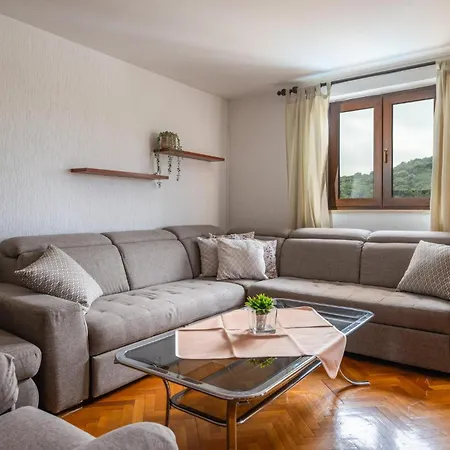 Awesome In With Sauna Hébergement de vacances *