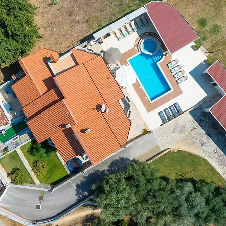 Hébergement de vacances Awesome In With Sauna *