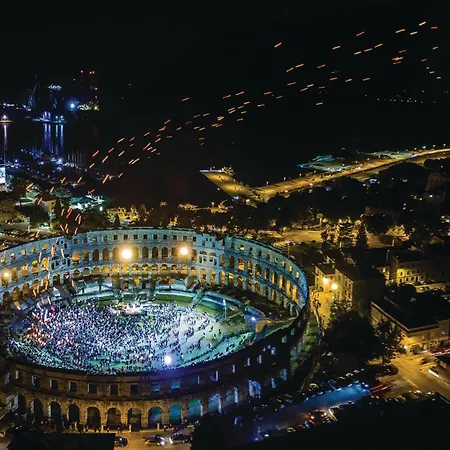 Awesome In With Sauna