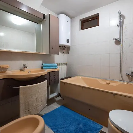 Lovely In With Sauna * Pula