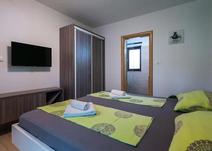 Awesome In With Sauna Pula